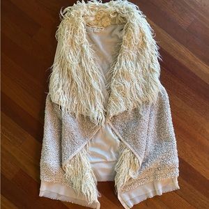 Double Zero Flyaway Faux Fur Cream Vest